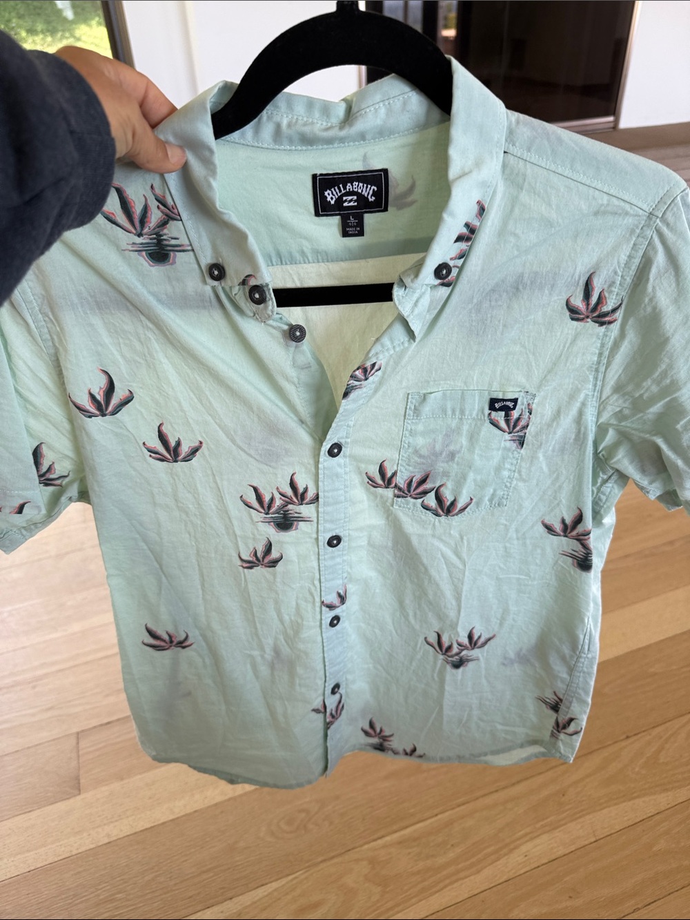 Billabong Men’s Mint Green Short Sleeve Button-Down Shirt with Floral Print
